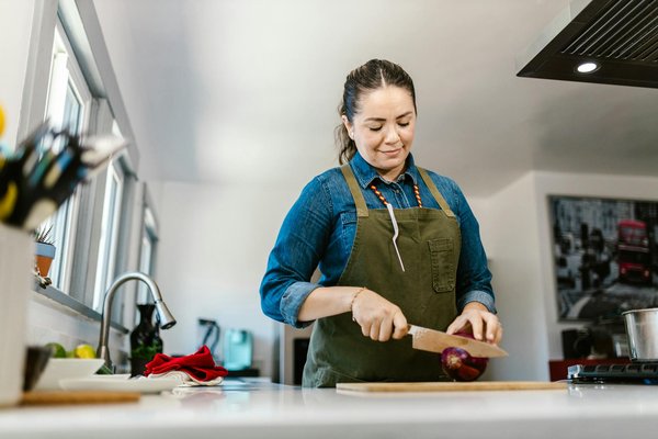 Découvrez les secrets pour préparer des mets délicieux en un clin d'œil grâce à votre autocuiseur électrique