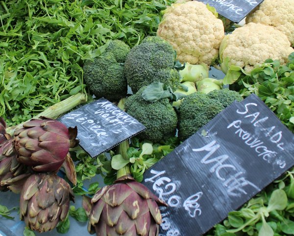 Les secrets pour lancer un bar à sushis innovant au coeur d"une métropole énergique